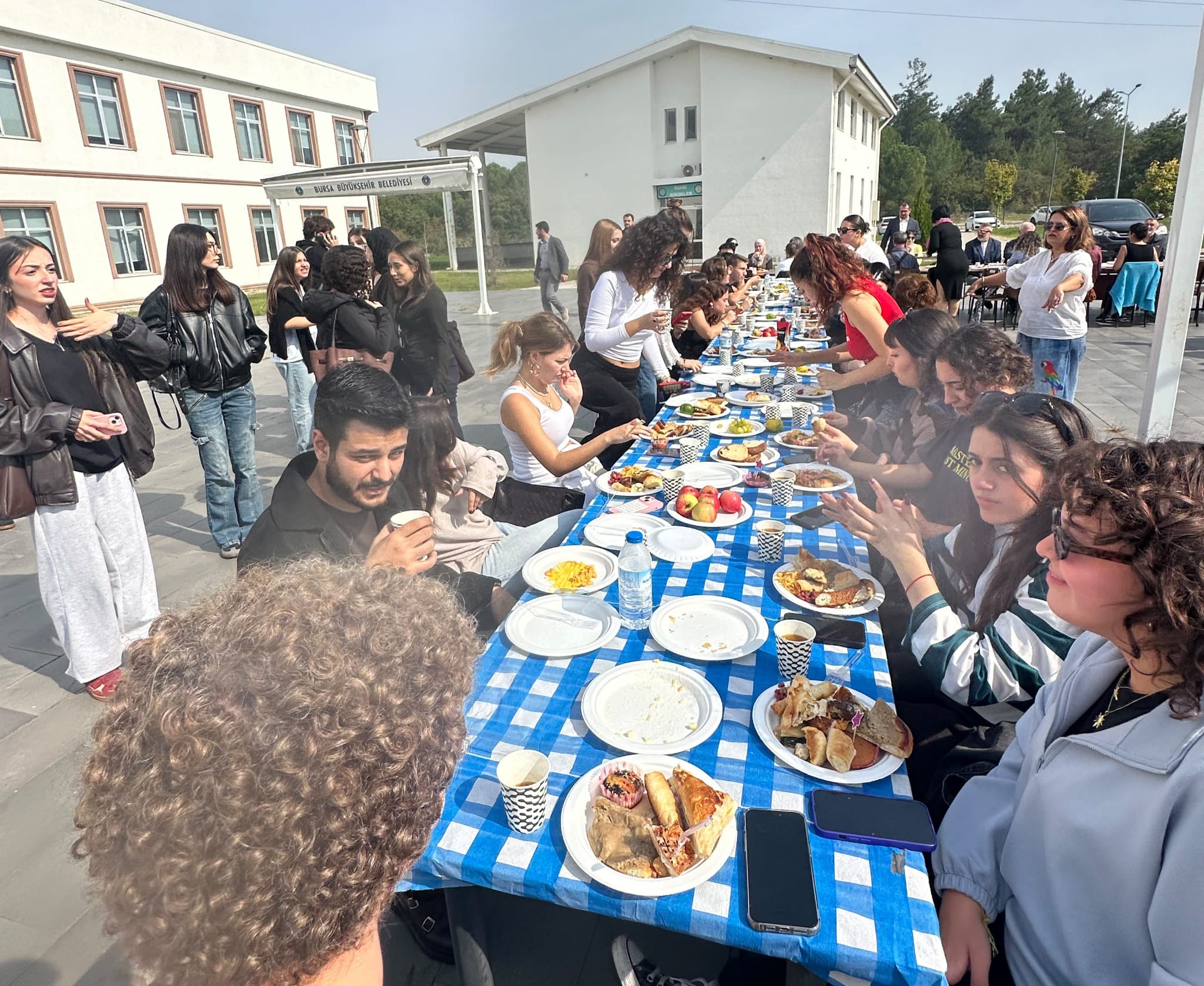 GÜZEL SANATLAR FAKÜLTESİ GELENEKSEL KAHVALTILI TANIŞMA ETKİNLİĞİ